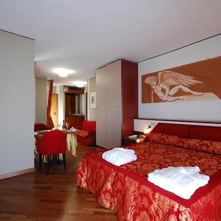 Nouvel Des Bains Hotel