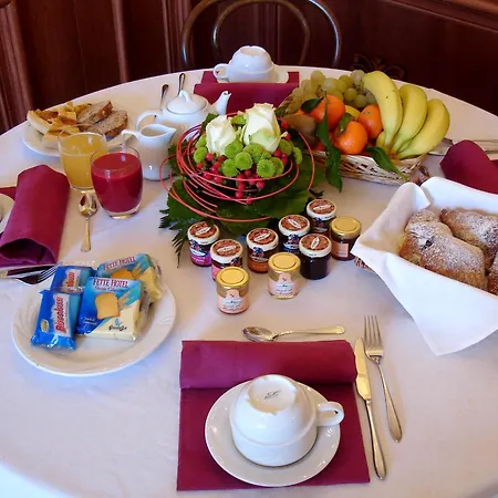 Hotel Des Bains 3*
