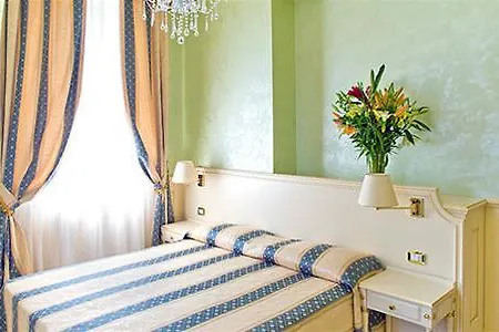 Des Bains 3* פסארו