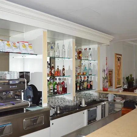 Nouvel Des Bains ホテル