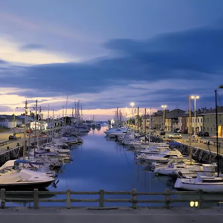 Nouvel Des Bains ホテル 3*