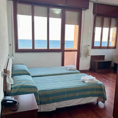 Nouvel Des Bains Hotel