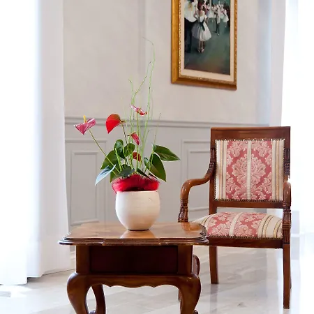 Nouvel Des Bains 3* ペザロ