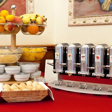 ホテル Nouvel Des Bains ペザロ