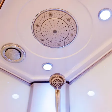 Nouvel Des Bains 3* ペザロ