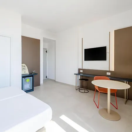Des Bains Hotel 3*