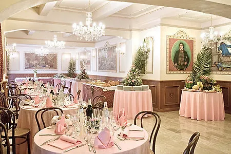 Nouvel Des Bains ペザロ