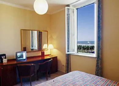 Hotel Nouvel Des Bains