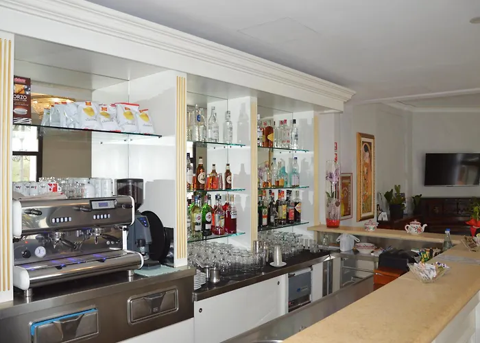 Nouvel Des Bains Hotel