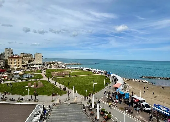 Nouvel Des Bains ペザロ