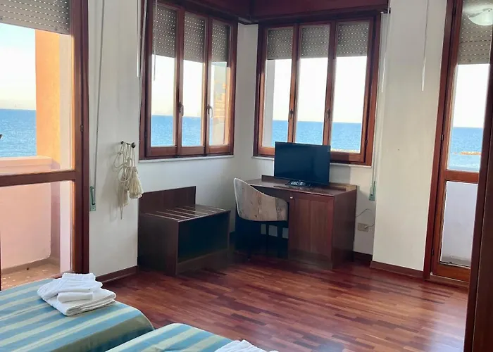 Hotel Nouvel Des Bains 3*