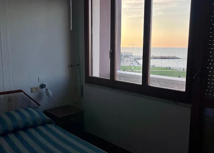 Nouvel Des Bains ペザロ