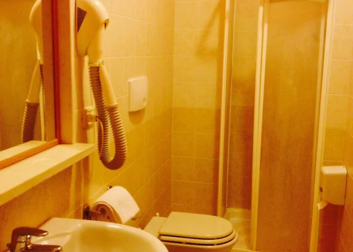 Nouvel Des Bains 3* ペザロ