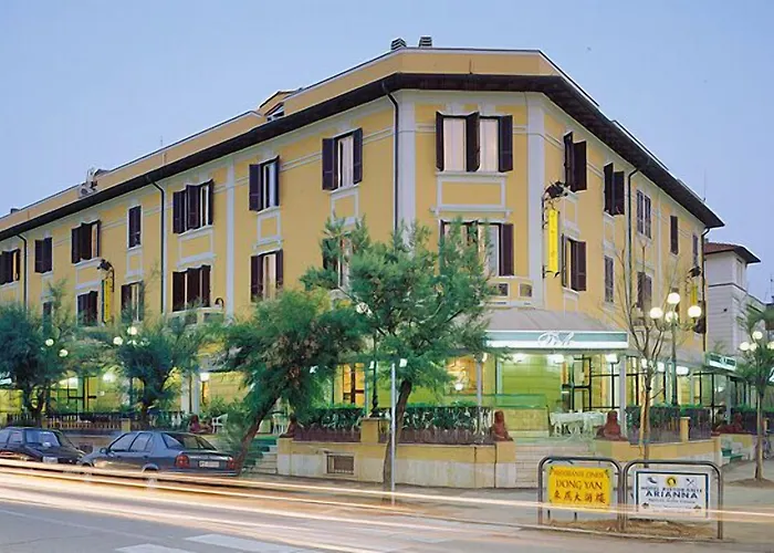 Nouvel Des Bains ホテル